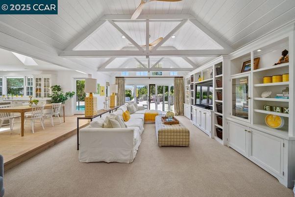 Dining room, Interior, Living room, Recessed Lighting