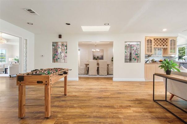 Chandelier, Dining room, Game Room, Interior, Recessed Lighting, Wood Texture Flooring