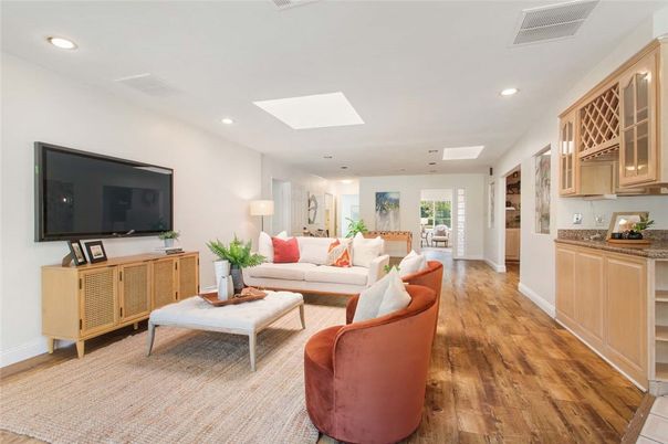 Interior, Kitchen, Living room, Recessed Lighting, Wood Texture Flooring