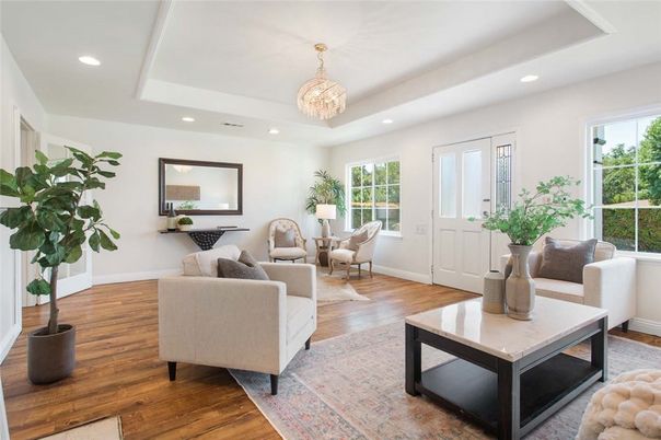 Chandelier, Interior, Living room, Recessed Lighting, Wood Texture Flooring