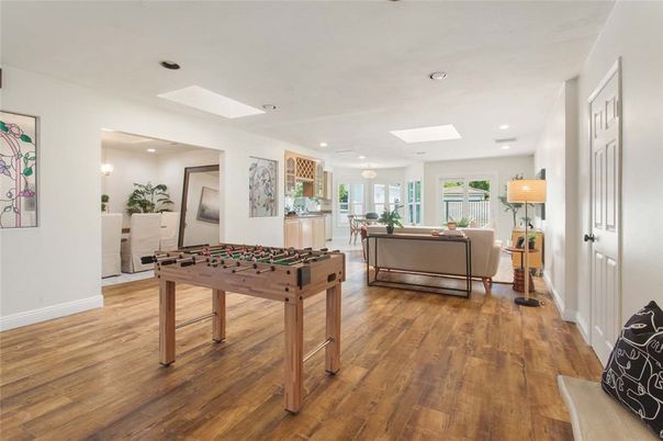 Game Room, Interior, Living room, Recessed Lighting, Wood Texture Flooring