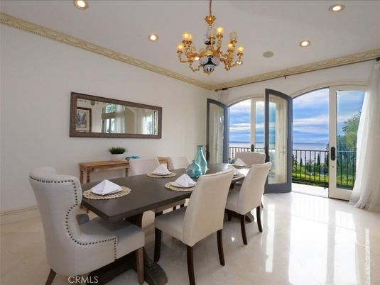 Chandelier, Dining room, Interior, Recessed Lighting, Water