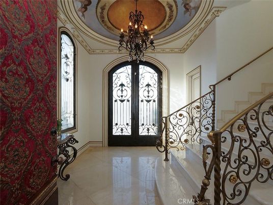 Chandelier, Interior