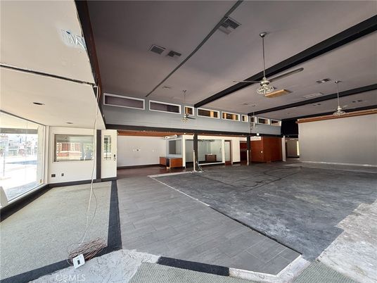 Interior, Pendant Lights, Recessed Lighting, Wood Texture Flooring