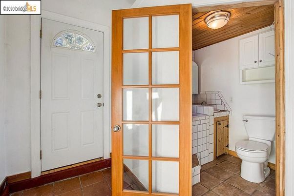 Bathroom, Interior, Tile Countertops