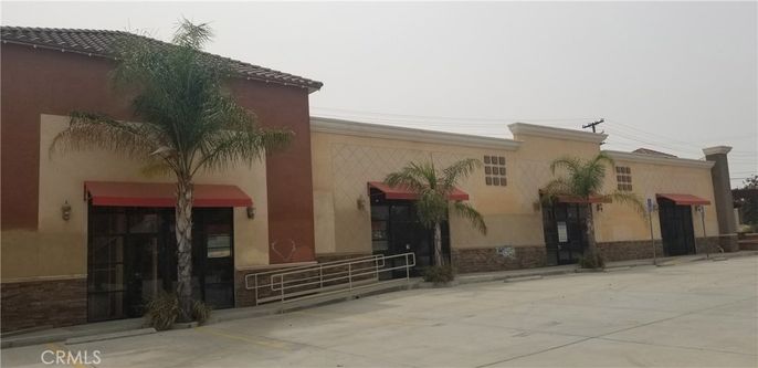 Exterior, Facade, Mediterranean