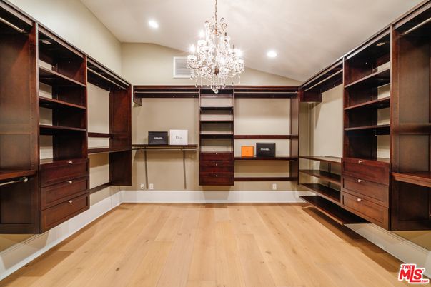 Chandelier, Interior, Recessed Lighting, Walk-in Closets, Wood Texture Flooring