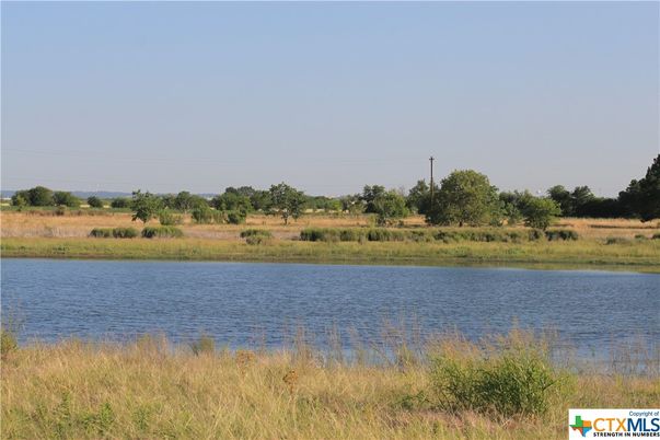 Exterior, Lake