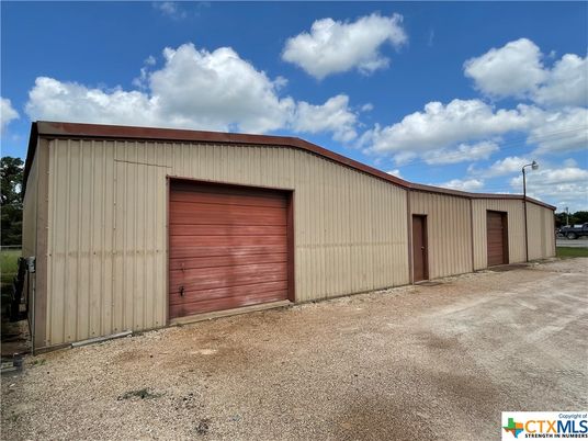 Detached Garage, Exterior