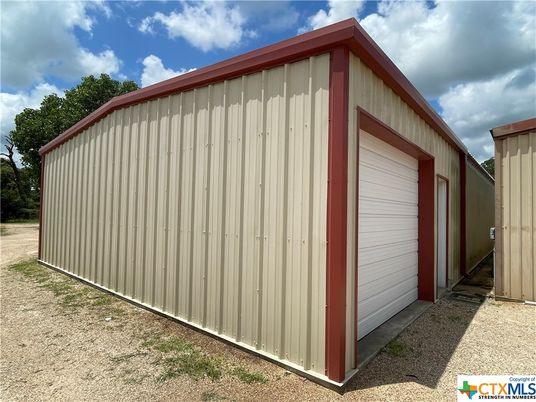 Detached Garage, Exterior