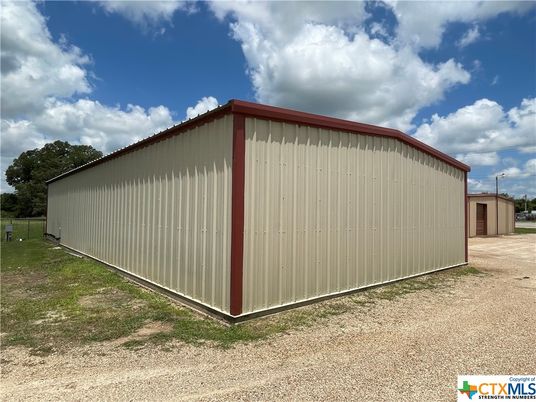 Detached Garage, Exterior