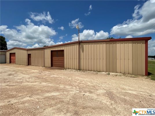 Detached Garage, Exterior