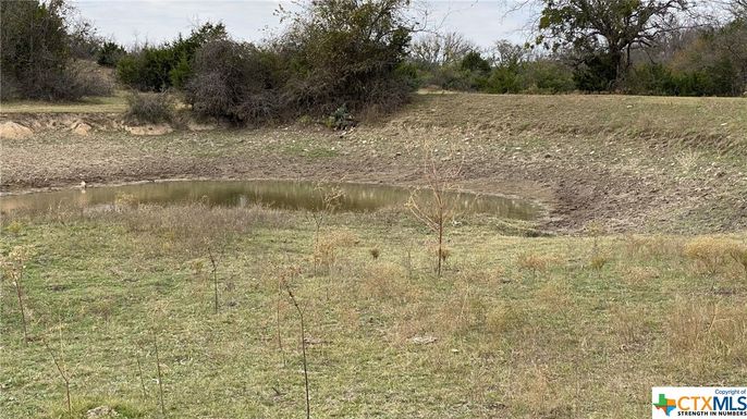 Exterior, Lake