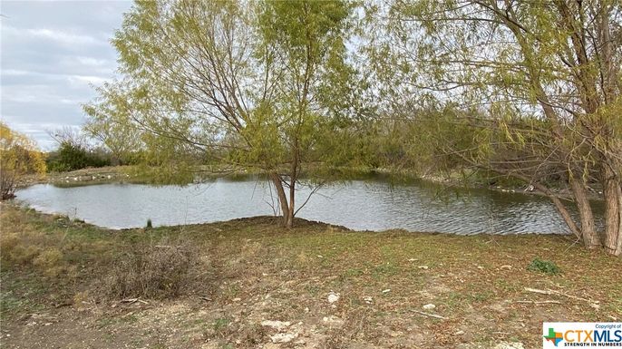 Exterior, Lake
