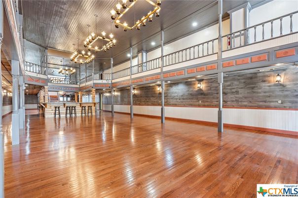 Interior, Pendant Lights, Wood Texture Flooring
