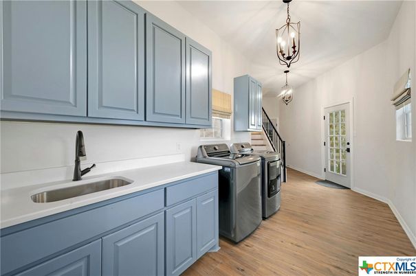 Interior, Pendant Lights, Washer, Wood Texture Flooring