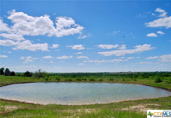 Exterior, Lake