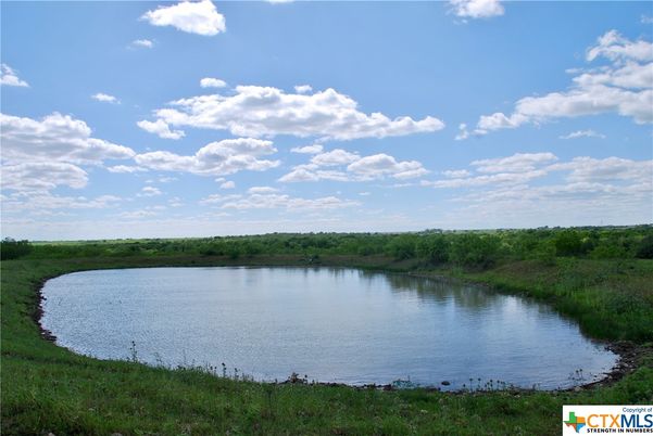 Exterior, Lake