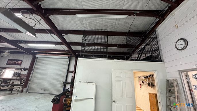 Garage, Interior