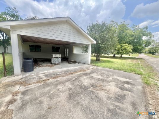 Backyard, Detached Garage, Exterior