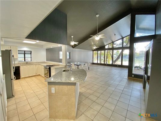 Dining room, Interior, Kitchen, Recessed Lighting