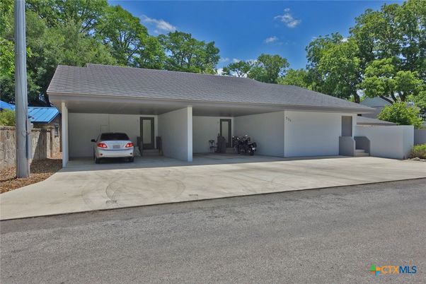 Detached Garage, Exterior