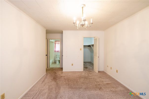 Chandelier, Empty room, Interior