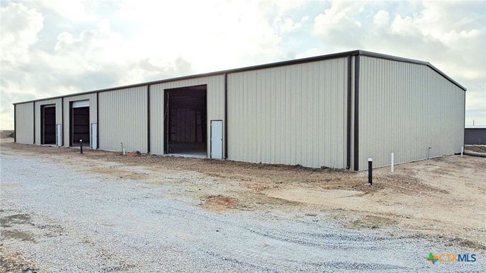 Detached Garage, Exterior
