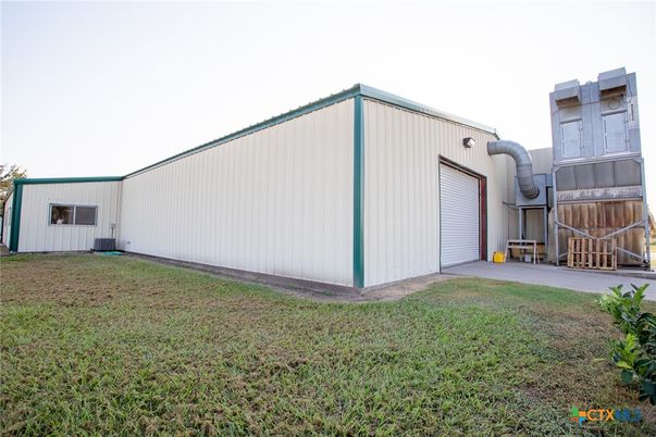 Backyard, Detached Garage, Exterior