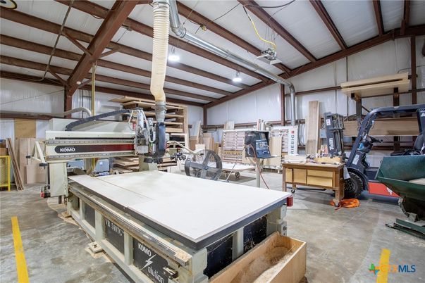 Fitness Equipment, Garage, Interior, Wooden Beams