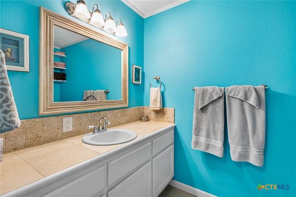 Bathroom, Interior, Tile Countertops