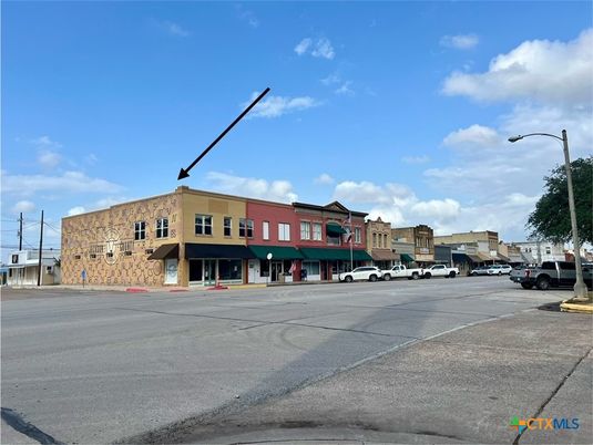Exterior, Facade, Condo Building