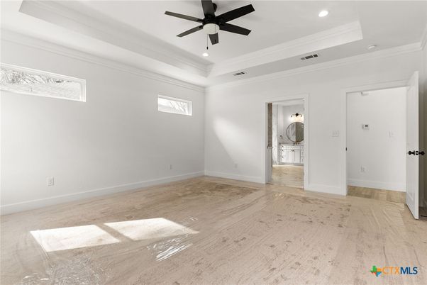Empty room, Interior, Recessed Lighting