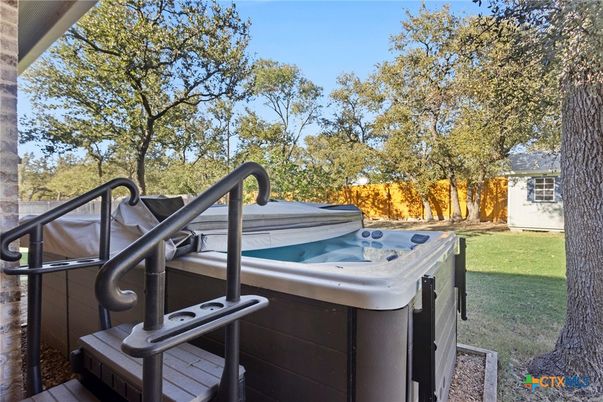 Exterior, Hot Tub