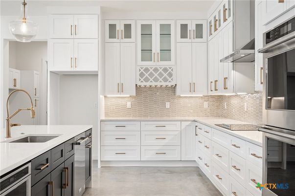 Interior, Kitchen, Pendant Lights, Stainless Steel Appliances