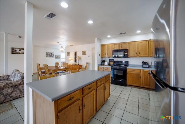Dining room, Interior, Kitchen, Recessed Lighting