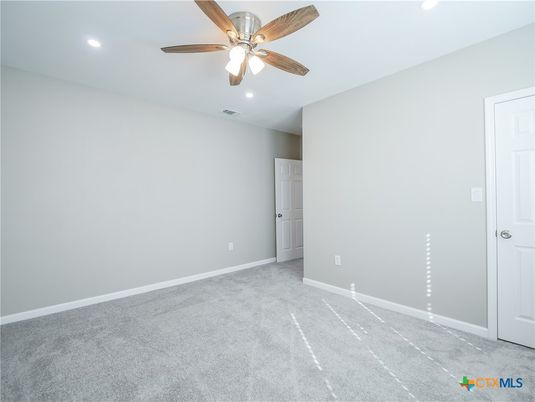 Empty room, Interior, Recessed Lighting