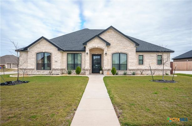 Backyard, Exterior, Facade, Brick Traditional