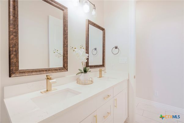 Bathroom, Dual Sink Vanities, Interior, Marble