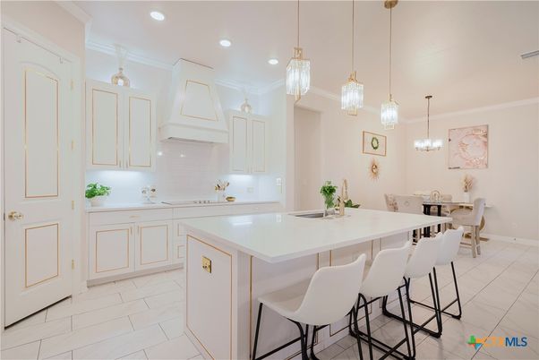 Dining room, Interior, Kitchen, Pendant Lights, Recessed Lighting