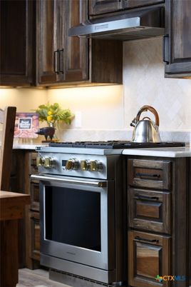 Interior, Kitchen, Stainless Steel Appliances