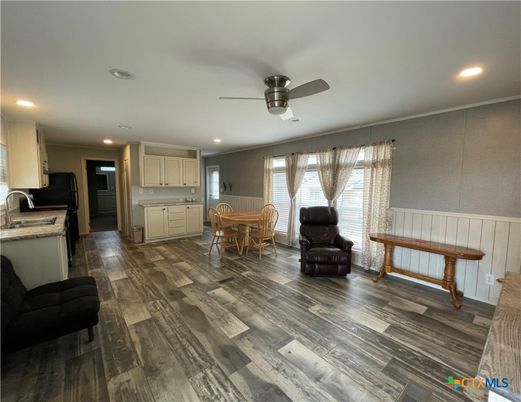 Dining room, Interior, Kitchen, Recessed Lighting, Wood Texture Flooring