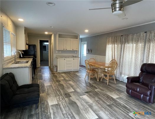 Dining room, Interior, Kitchen, Recessed Lighting, Wood Texture Flooring