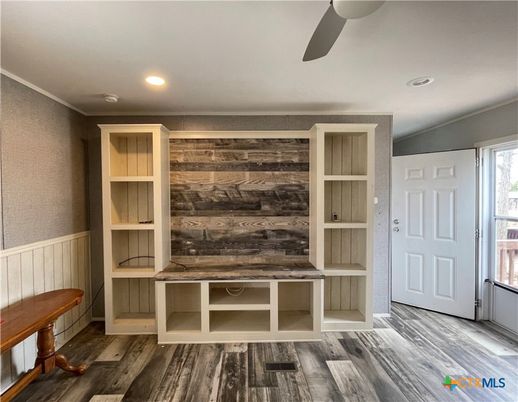 Interior, Recessed Lighting, Wood Texture Flooring, Wooden Walls