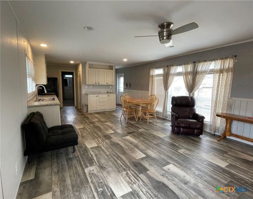 Dining room, Interior, Kitchen, Recessed Lighting, Wood Texture Flooring