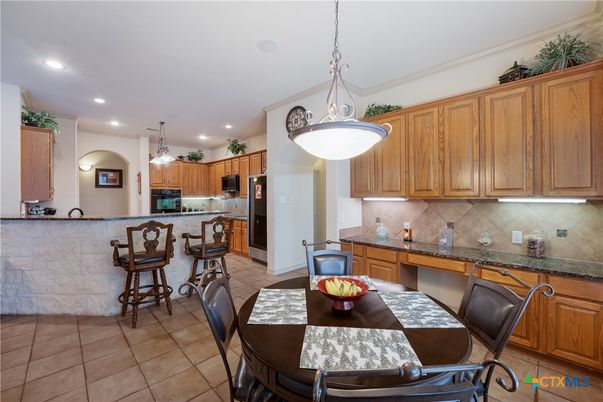 Dining room, Interior, Kitchen, Pendant Lights, Recessed Lighting