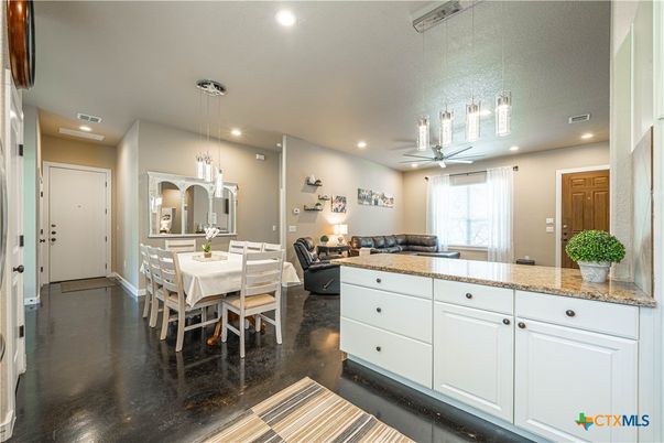Dining room, Interior, Pendant Lights, Recessed Lighting