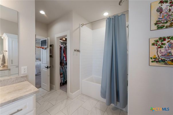 Bathroom, Interior, Marble, Recessed Lighting