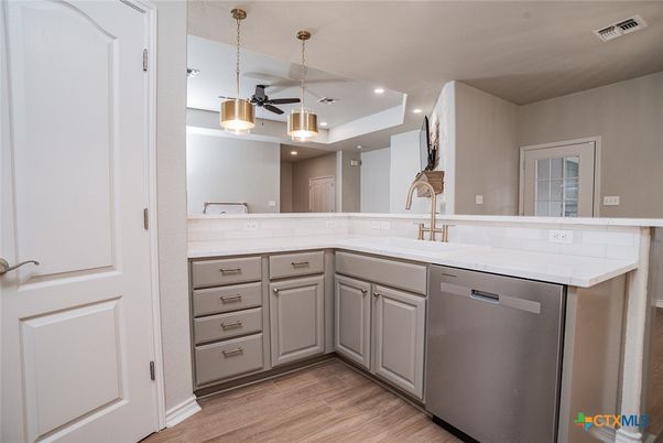 Interior, Kitchen, Pendant Lights, Recessed Lighting, Wood Texture Flooring