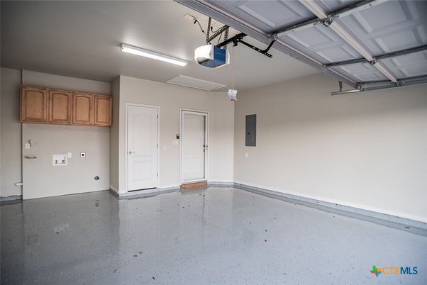 Garage, Interior